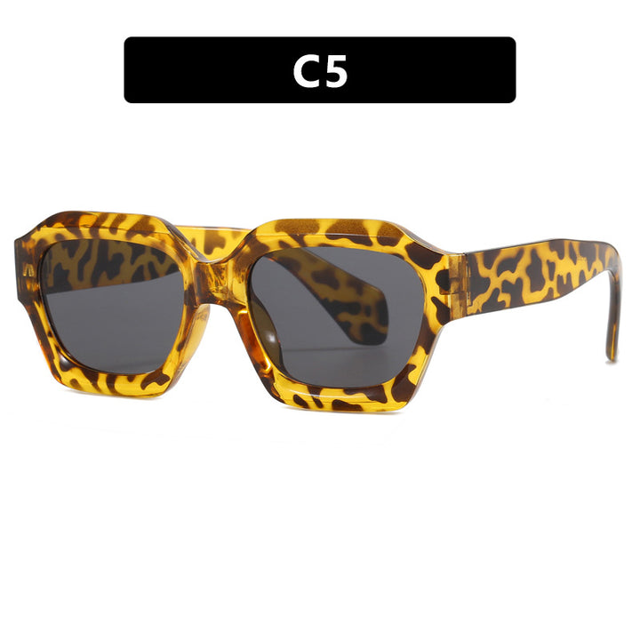 Women's fashionable sunglasses in innovative design Bowlift
