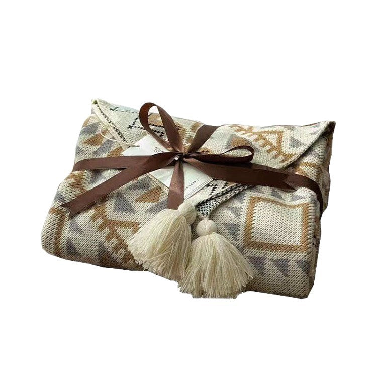 Cozy Patterned Throw Blanket Bowlift