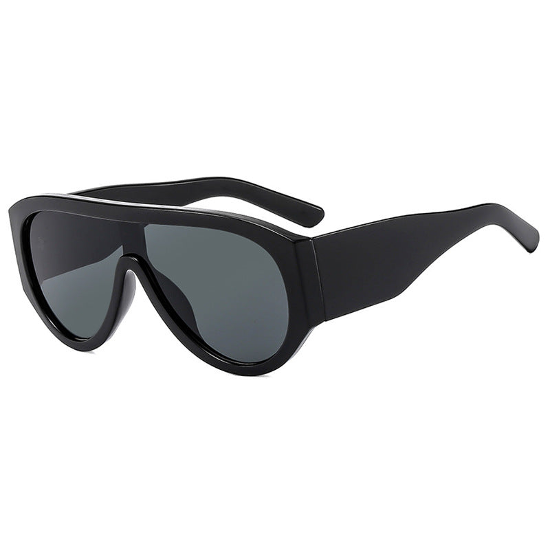 Women's fashionable privacy sunglasses with wide glamorous frame and UV protection Bowlift
