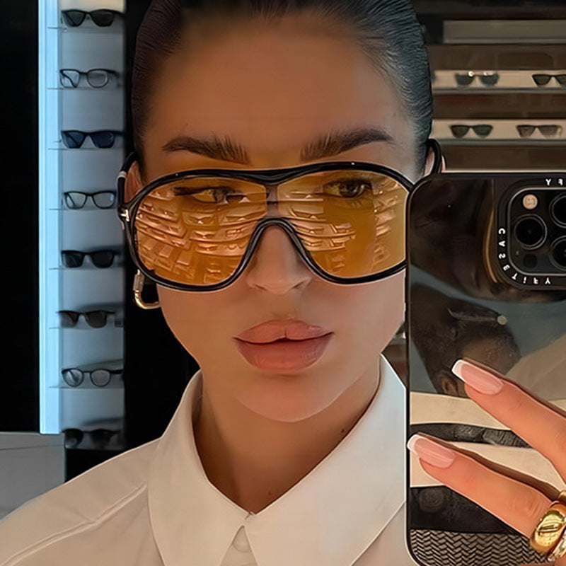 Women's fashionable oversized sunglasses with innovative design Bowlift