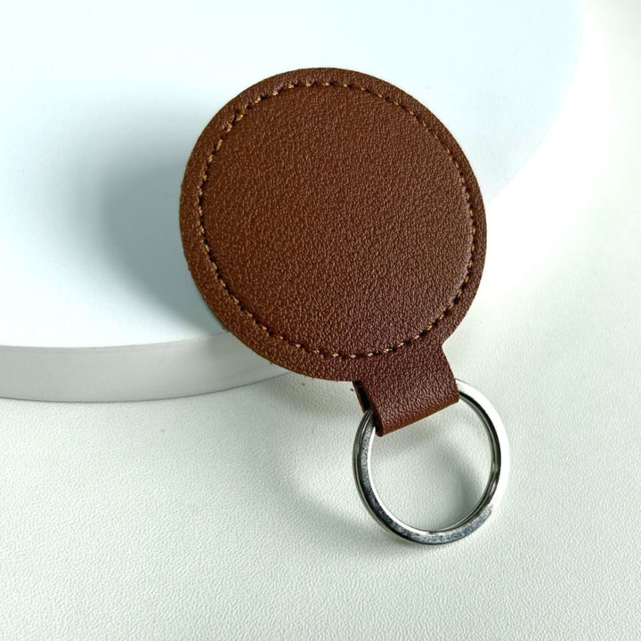 Unisex keychain in a stylish and functional design Bowlift