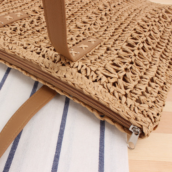 Beach shoulder bag made from handcrafted natural material with sturdy design Bowlift