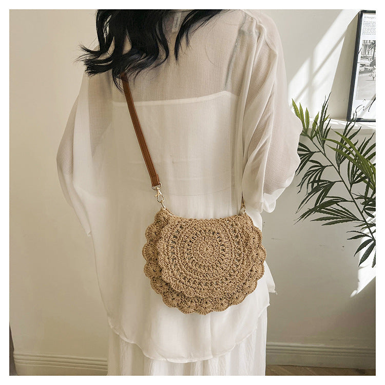 Handmade shoulder bag with floral patterns Bowlift