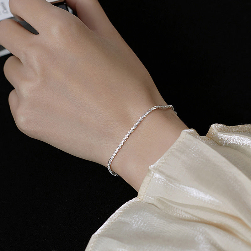 Elegant Minimalist Necklace Bowlift