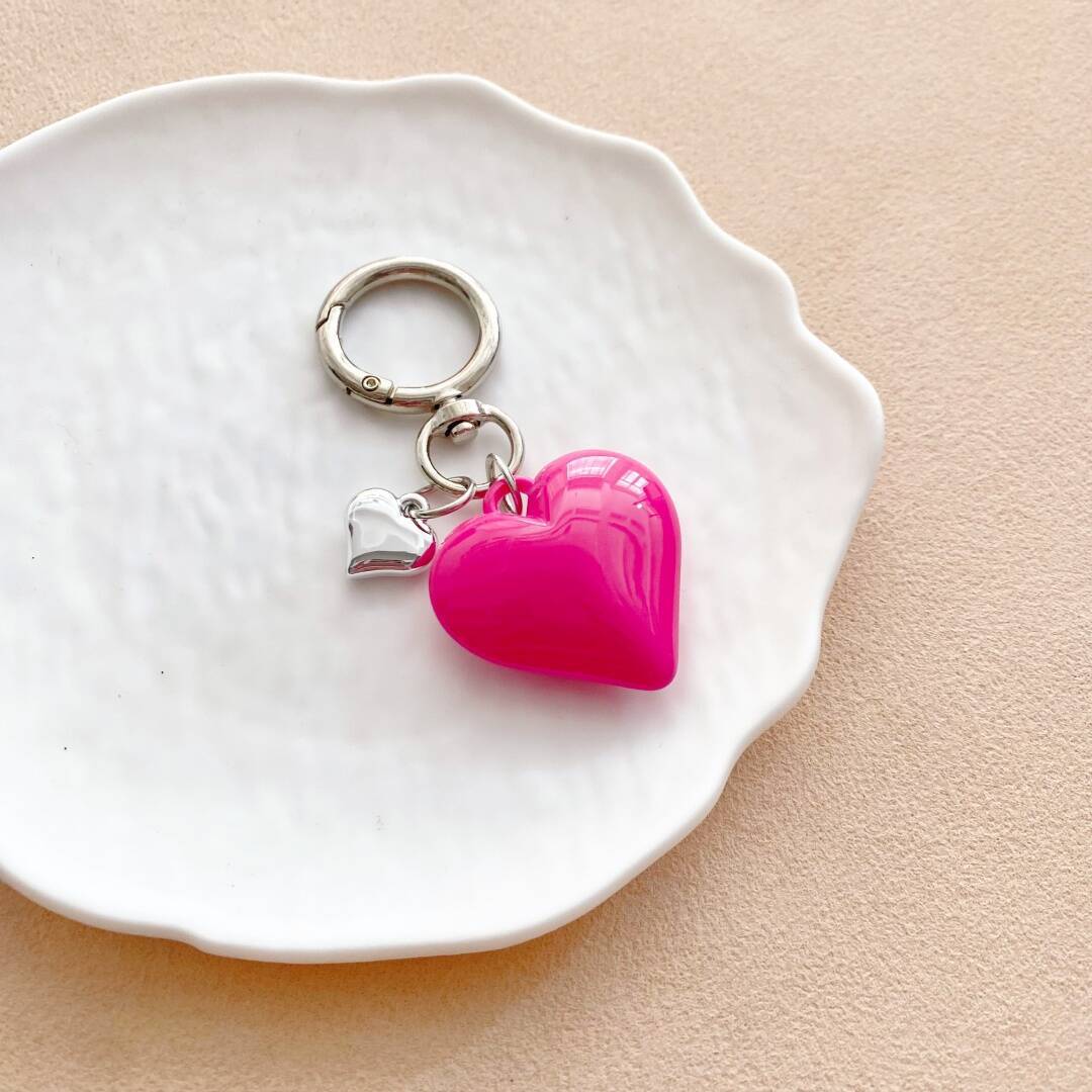 Heart-Shaped Charm Keychain Bowlift