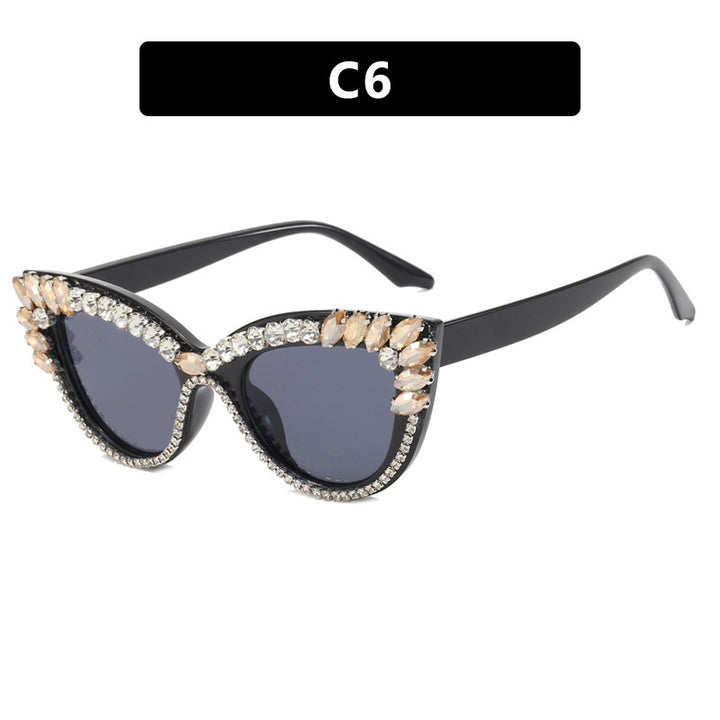Women's extravagant Cat-Eye sunglasses with sparkling rhinestone embellishment Bowlift