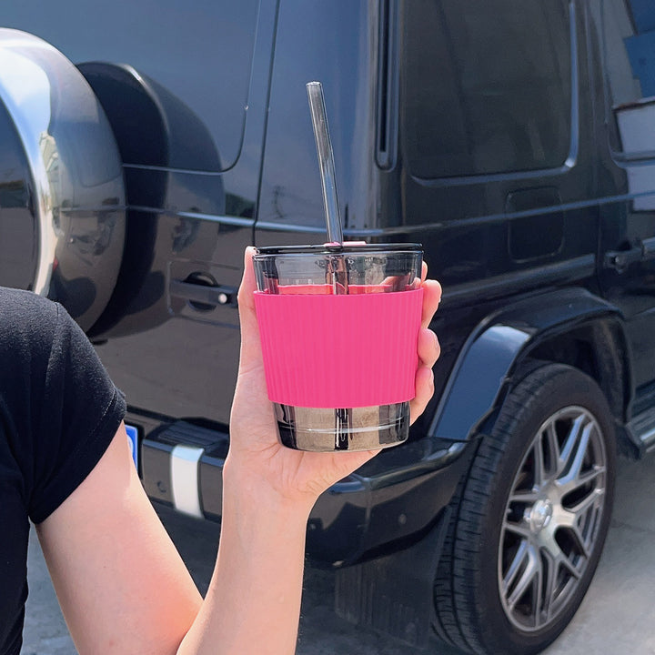 Women's versatile drinking cup with non-slip silicone cover and straw Bowlift