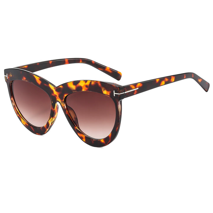 Women's Cat-Eye Sunglasses with Elegant Frame and High-Quality UV Protection Bowlift