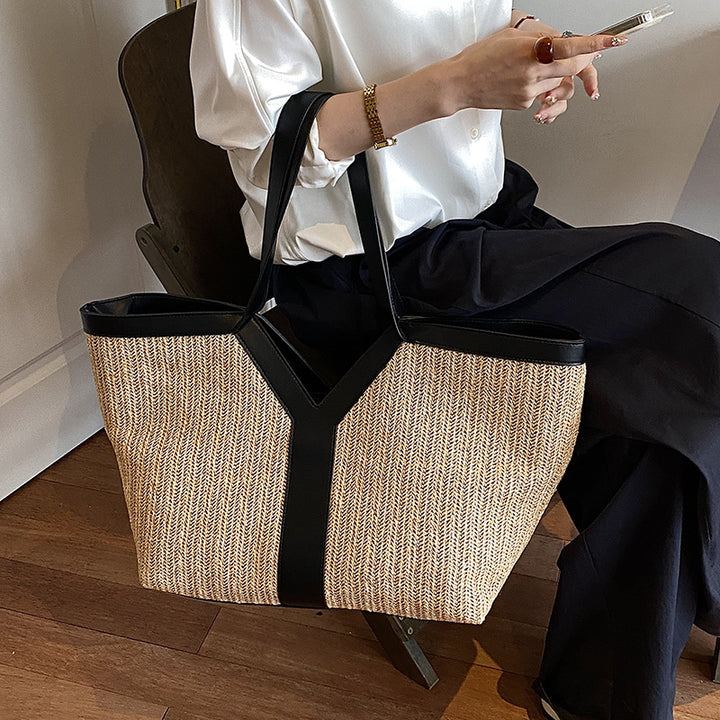 Generous and Stylish Shopping Bag Bowlift