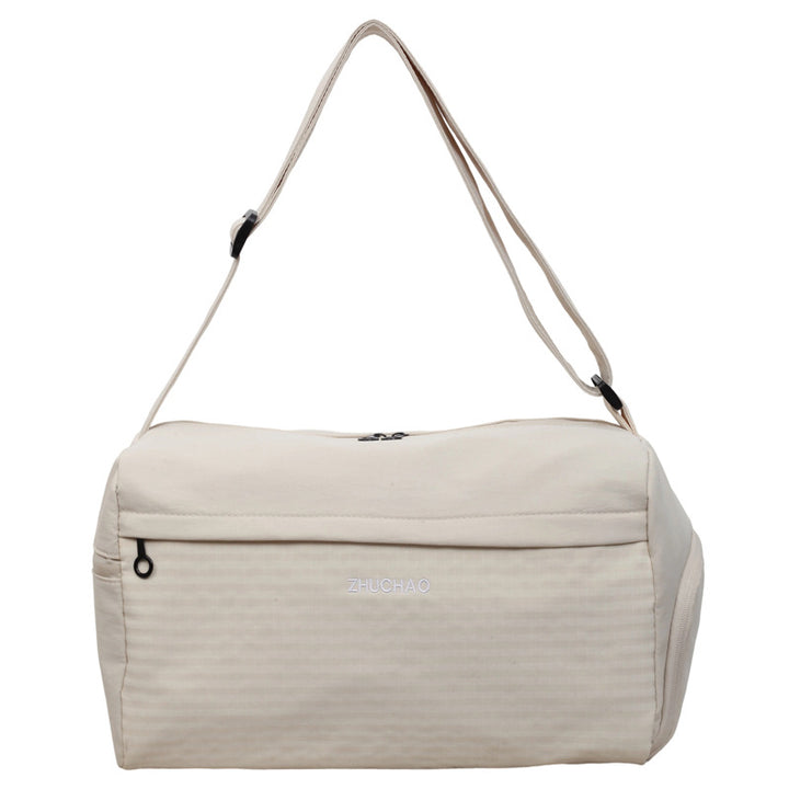 Sporty Travel Bag with Adjustable Shoulder Strap Bowlift