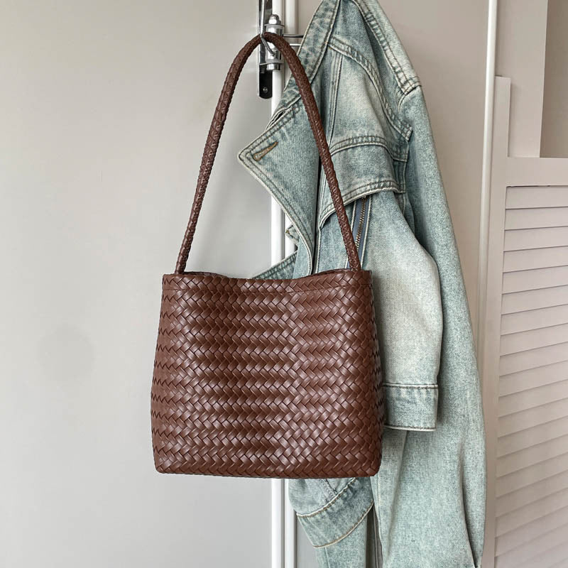 Handcrafted ven Leather Tote Bowlift
