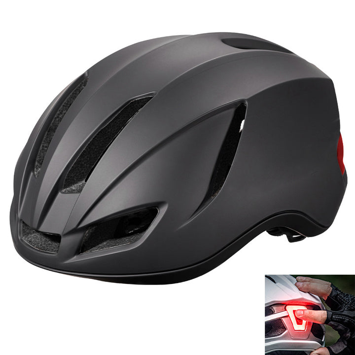 Road bike helmet with integrated safety light Bowlift