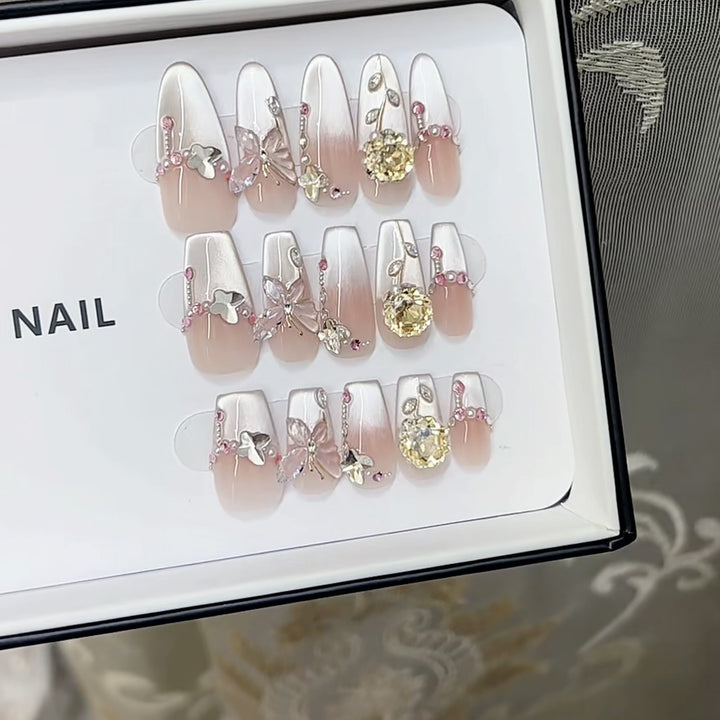 Ornate Decorative Press-On Nail Art Set Bowlift