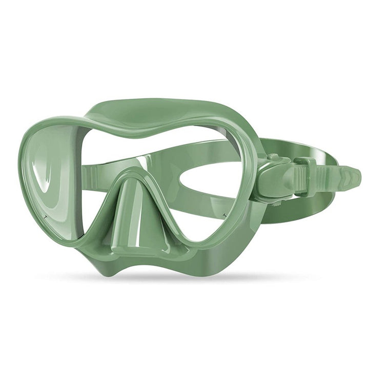 Diving mask with flexible silicone edge and clear field of vision Bowlift