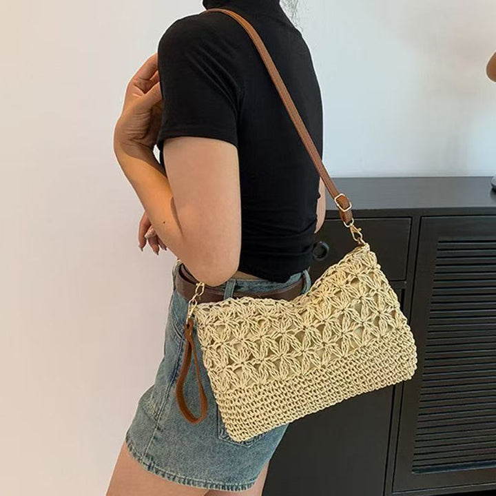 Shoulder bag with elaborate crochet designs Bowlift
