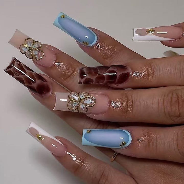 Elegant Floral Accent Press-On Nails Bowlift