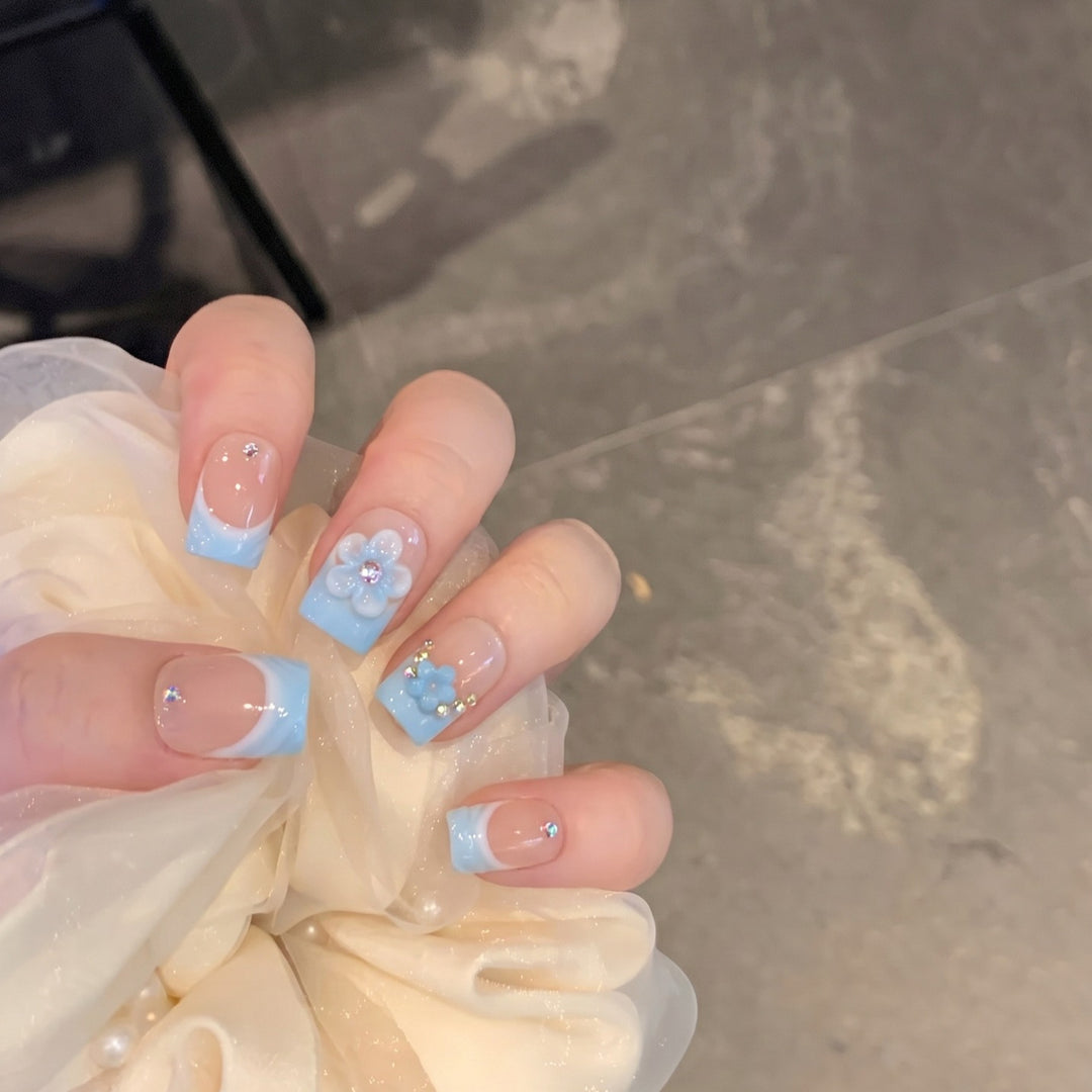 Floral Fantasy Press-On Nail Art Set Bowlift