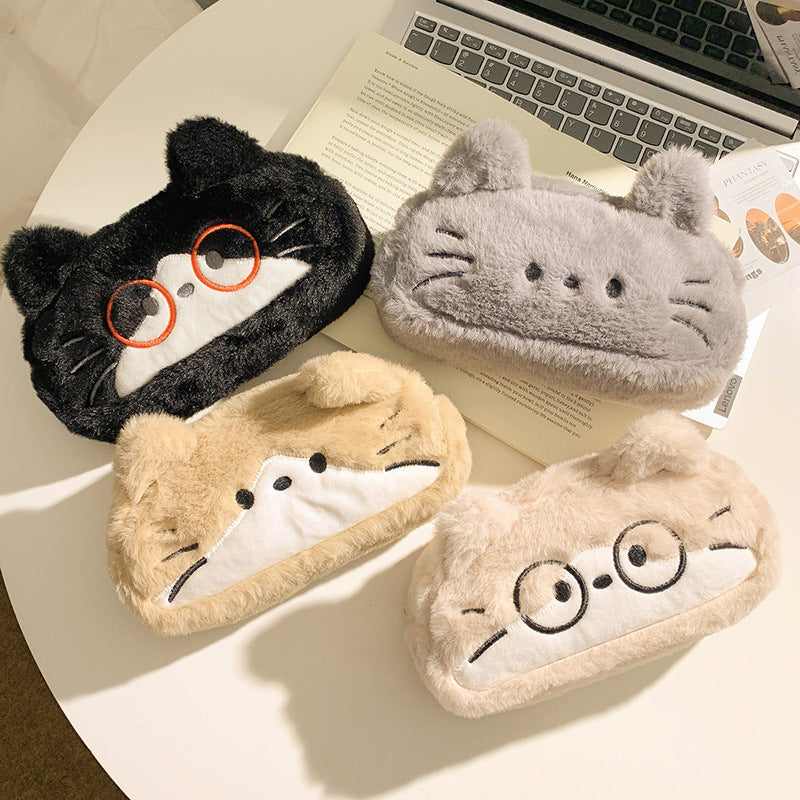 Cute cat motif pillow Bowlift