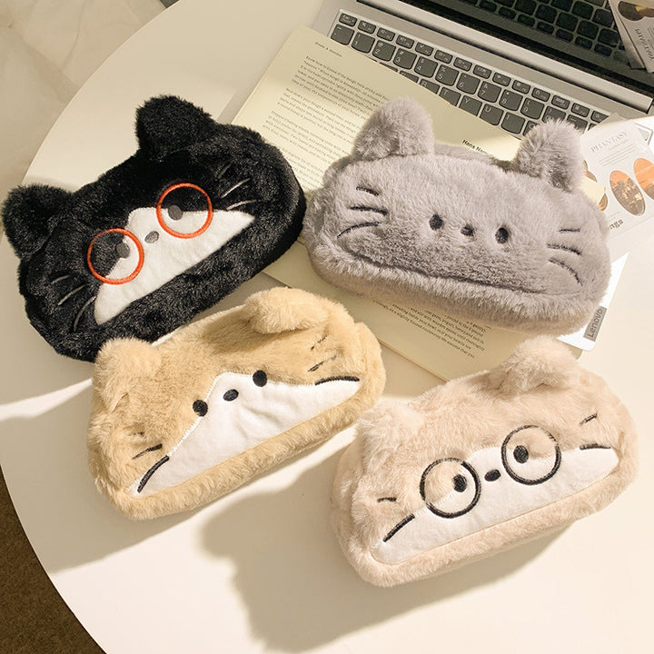 Cute cat motif pillow Bowlift