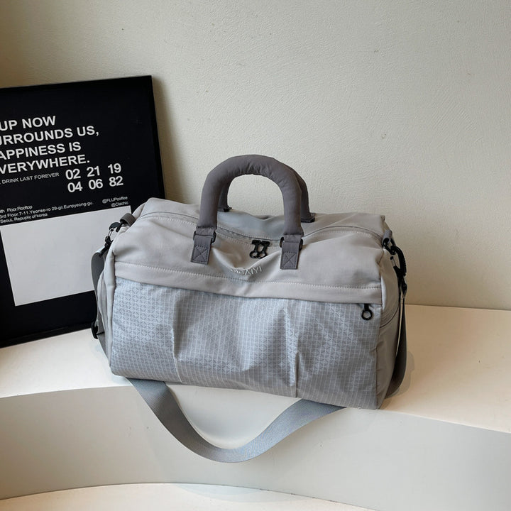 Women's spacious sport and travel bag Bowlift
