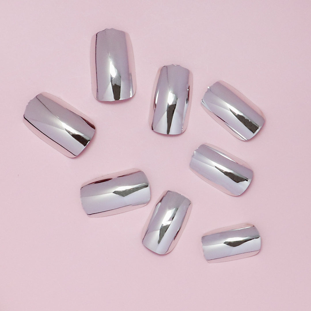 Premium Glossy Artificial Nails Bowlift