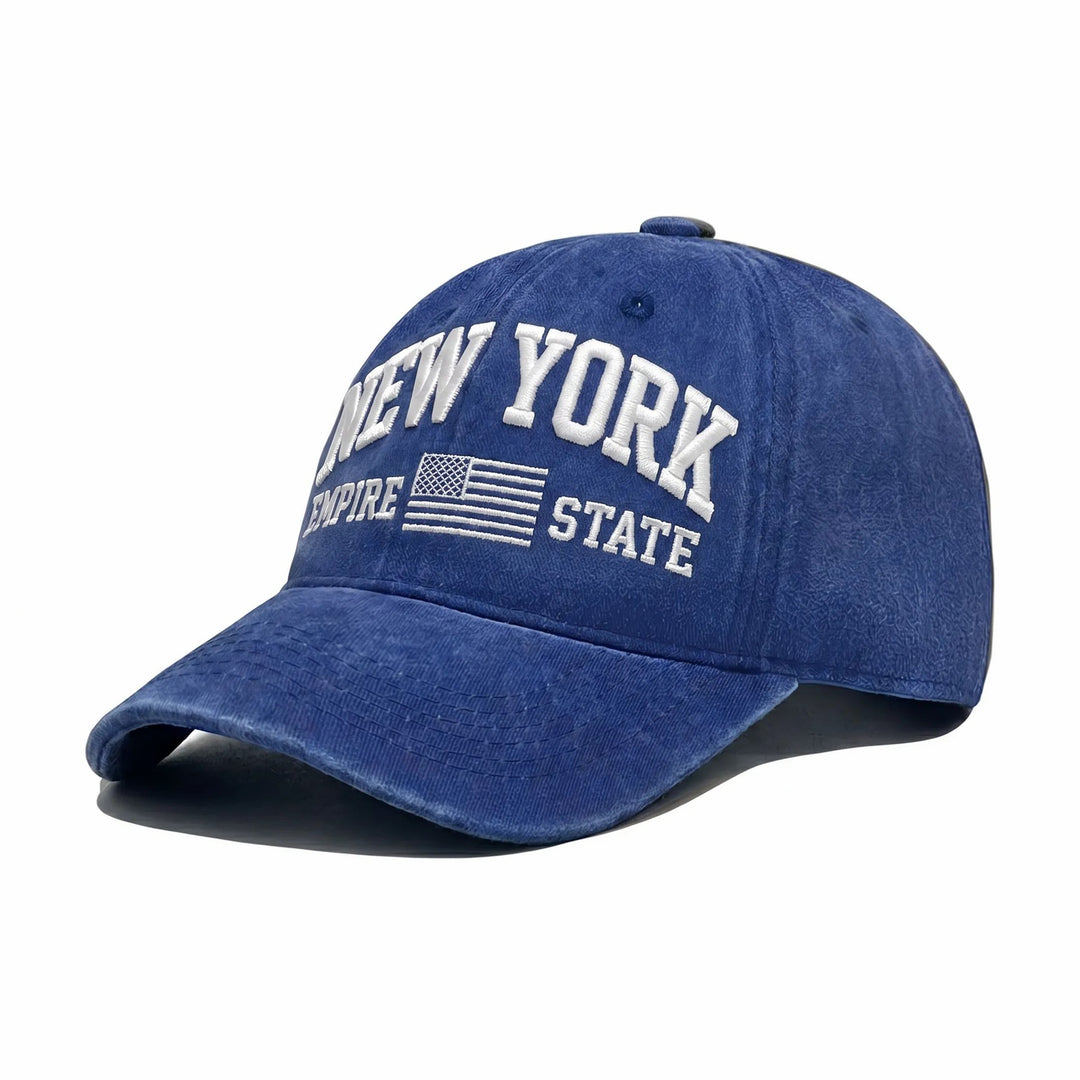 Ladies fashionable cap with embroidered New York motif Bowlift