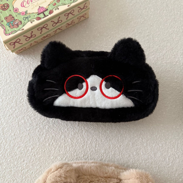 Care pillow with cute cat design Bowlift
