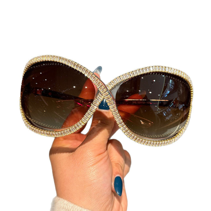 Ladies Trendy Sunglasses with Sparkling Crystal Decor Bowlift