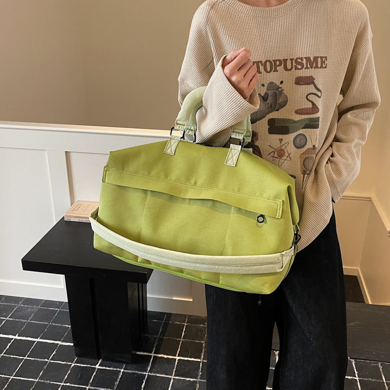 Durable High-Capacity Weekender Duffle Bag Bowlift