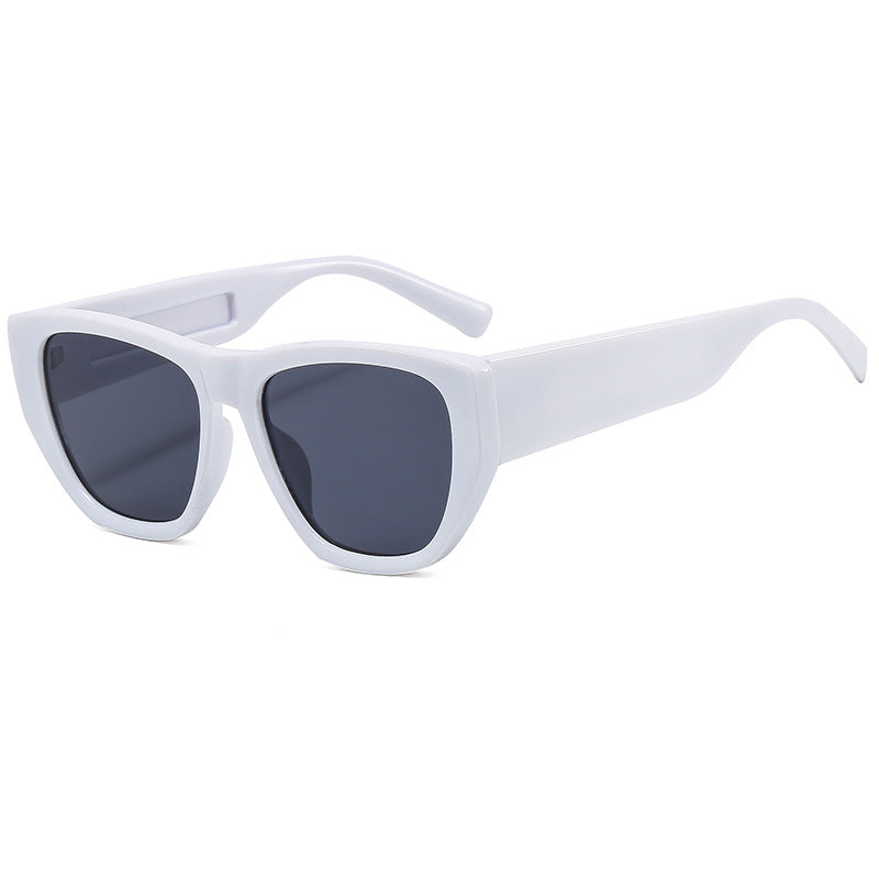 Women's trendy sunglasses in innovative Cat-Eye design Bowlift