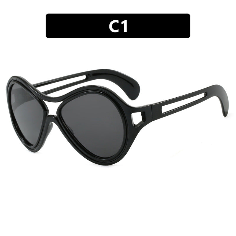 Women's vintage-inspired sunglasses with distinctive frame and UV protection Bowlift