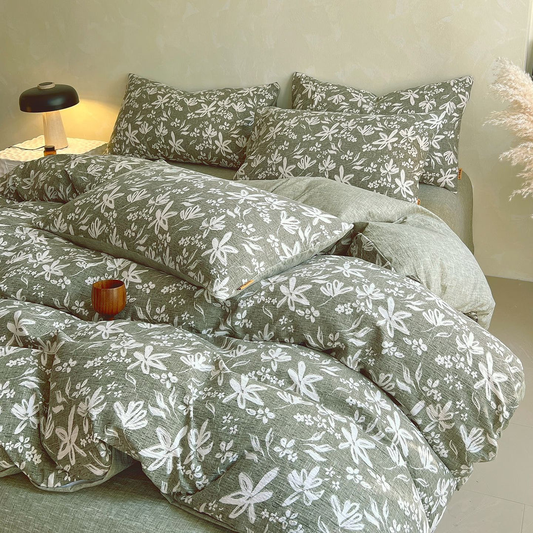 Floral Butterfly Duvet Cover Set With Brushed Cotton‑Blend Linen Texture And Corner Tie Pillowcase Ensemble