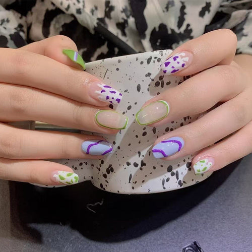 Artificial nails in modern design with geometric patterns Bowlift