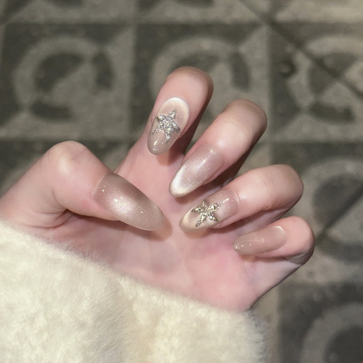Star-Embellished Press-On Nail Art Set Bowlift