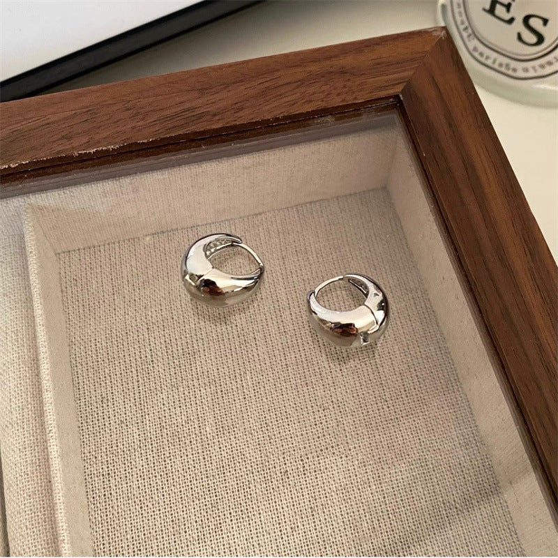 Fashionable hoops with unique style Bowlift