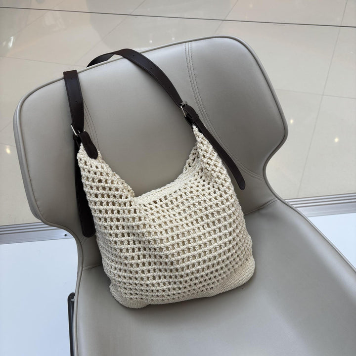 Hand-knotted strap bag Bowlift
