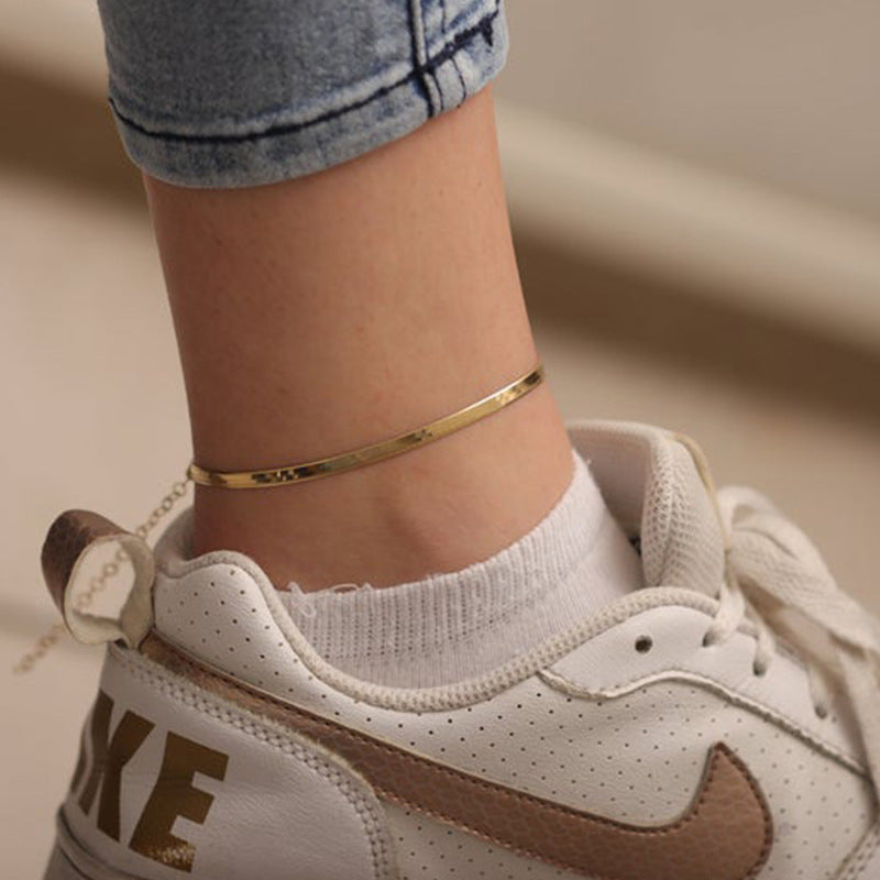 Sleek Adjustable Gold Hoops Necklace Bowlift