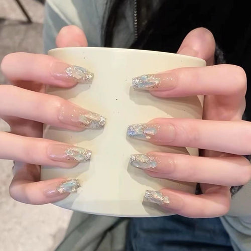 Glamorous Crystal-Accented Press-On Nail Set Bowlift