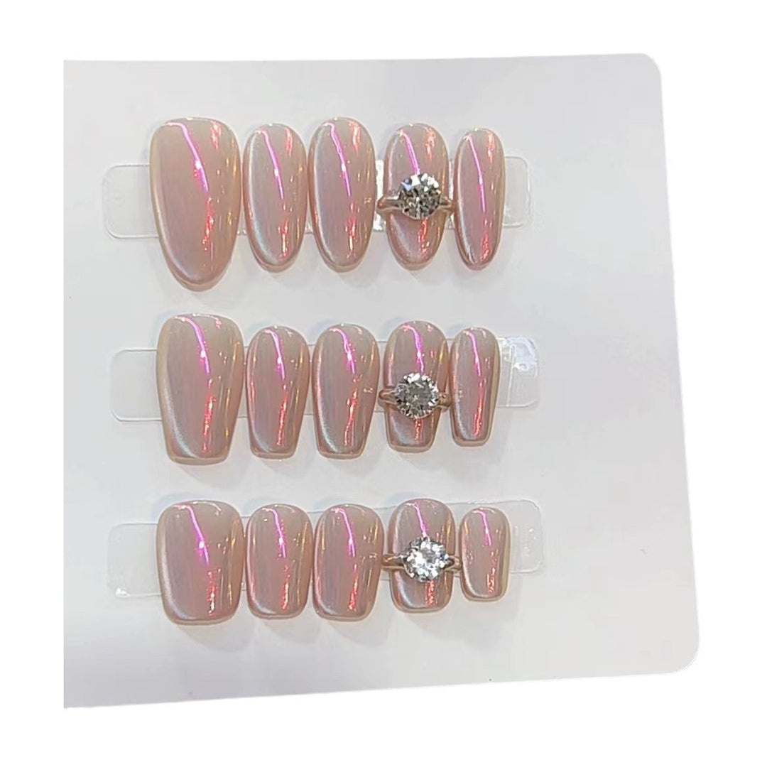 Glamorous Decorative Press-On Nail Set Bowlift