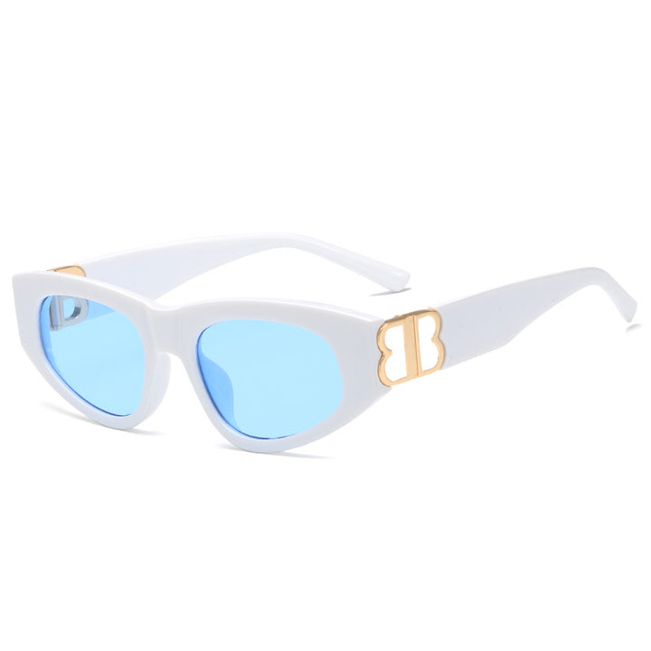 Women Cat-Eye Sunglasses with elegant plastic and luxurious metal details Bowlift