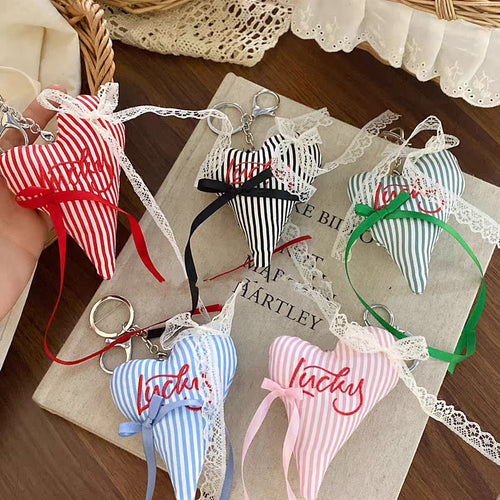 Creative Heart-Shaped Keychain Bowlift