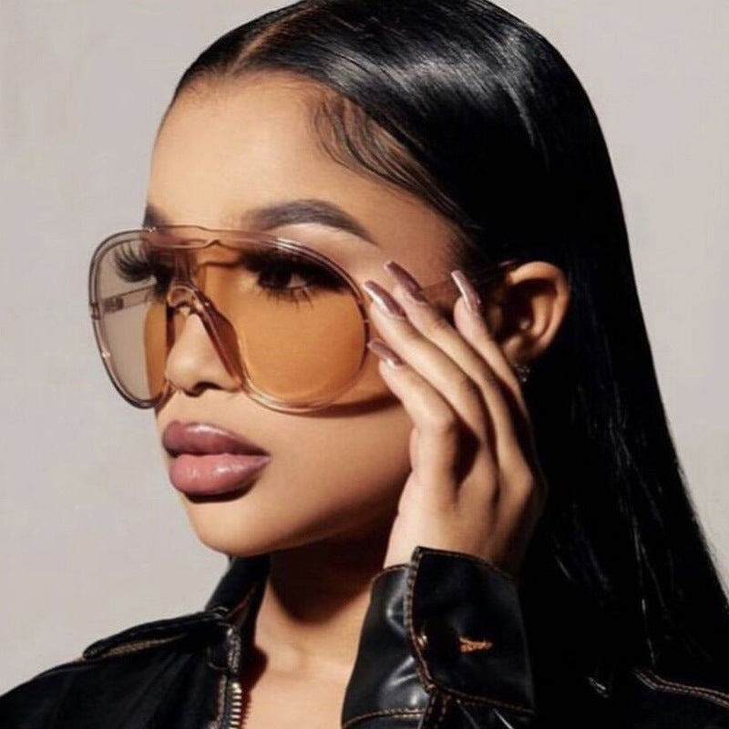 Women's futuristic transparent sunglasses with elegant shape Bowlift