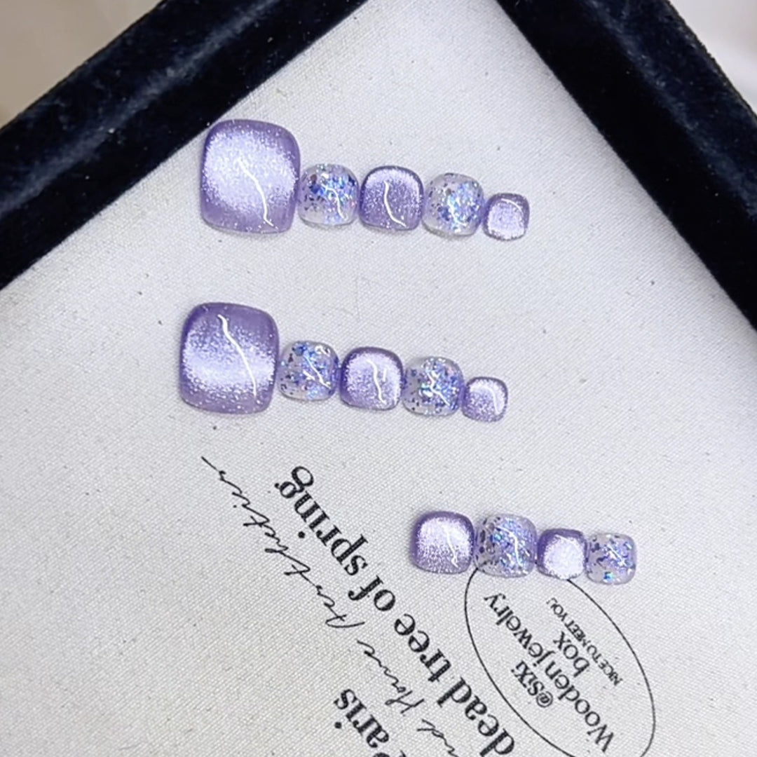 Glittery Press-On Nail Tips Set Bowlift