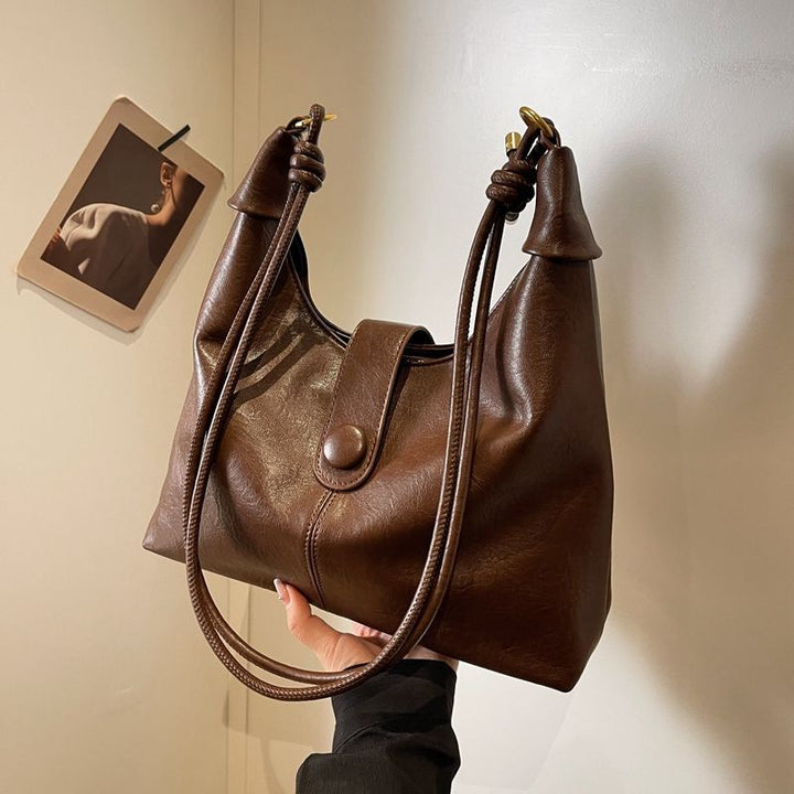 Classic Leather Hobo Bag Bowlift