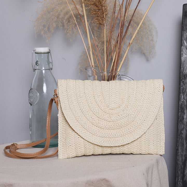 Handbag Made of High-Quality Woven Straw with Elegant Flap Closure Bowlift