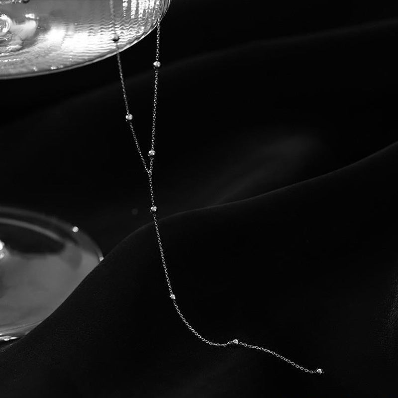 Elegant Necklace Bowlift
