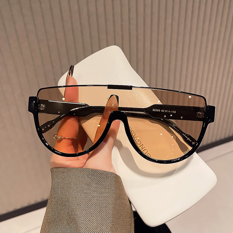 Women's futuristic sports sunglasses with high-gloss frame Bowlift