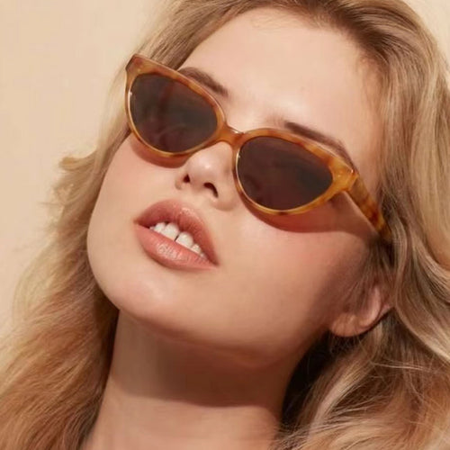 Ladies Cat-Eye Sunglasses with Luxurious Pattern and UV Protection Bowlift