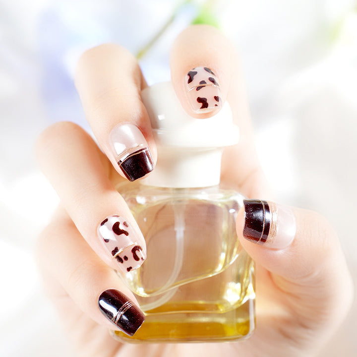 Artistic Press-On Nail Art Set Bowlift