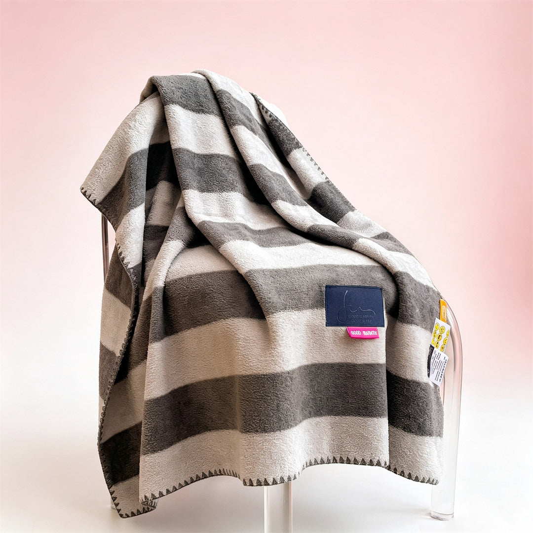 Polka Dot Fleece Throw Blanket